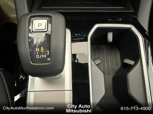 New 2025 Mitsubishi Outlander SE image 30