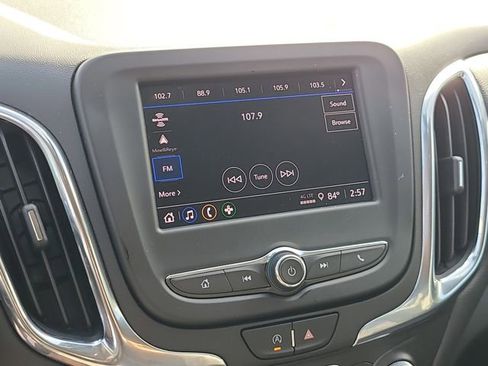 Used 2022 Chevrolet Equinox LT image 32