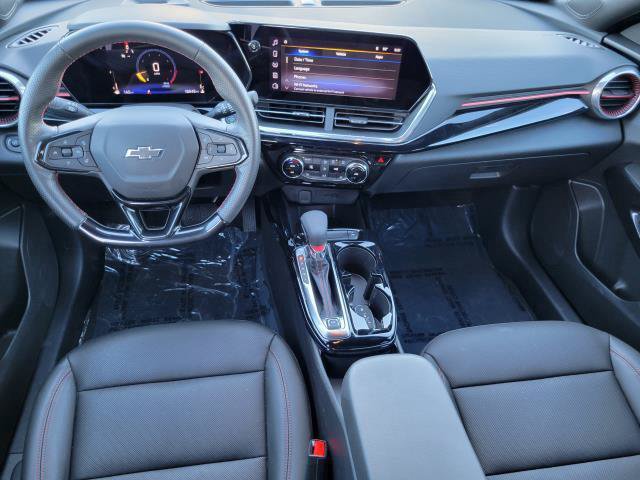Used 2025 Chevrolet Trax RS w/ Driver Confidence Package FWD image 31