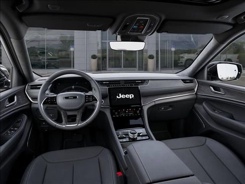 New 2025 Jeep Grand Cherokee Overland image 14