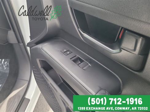 Used 2025 Toyota Tacoma SR AWD/4WD image 28