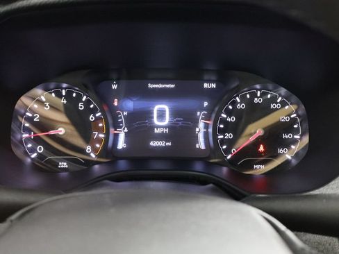 Used 2024 Jeep Compass Latitude AWD/4WD image 11