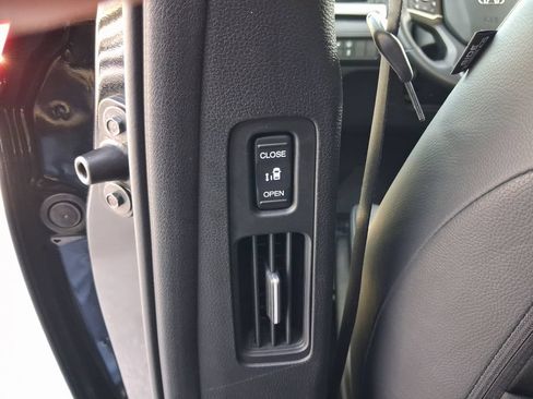 Used 2024 Honda Odyssey EX-L image 11