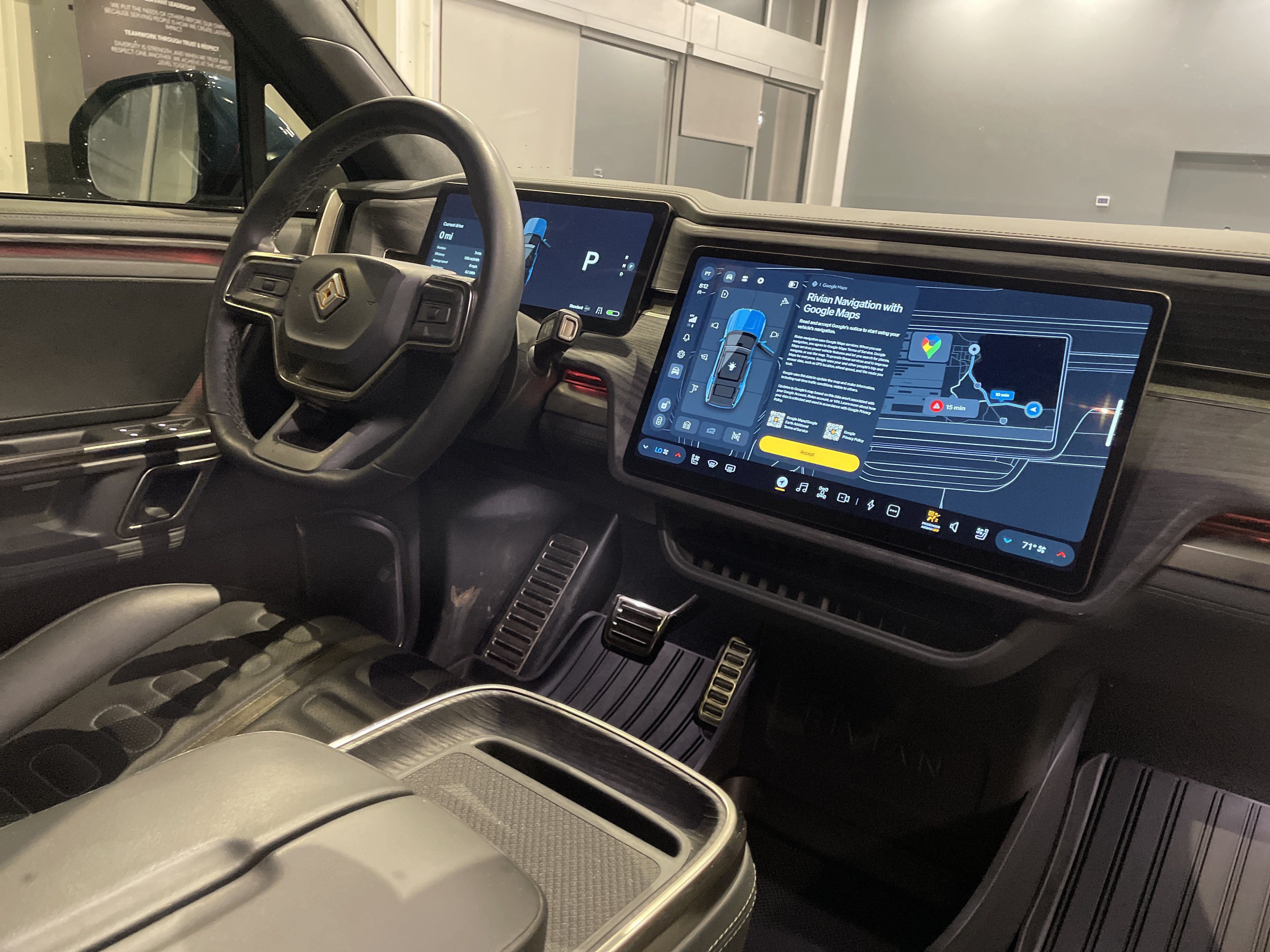 Used 2023 Rivian R1S Adventure Quad AWD/4WD image 37