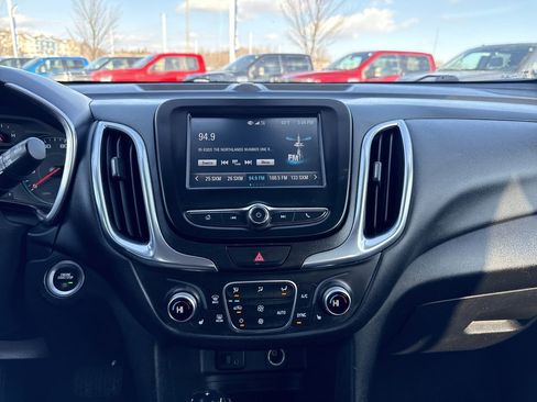 Used 2018 Chevrolet Equinox LT image 20