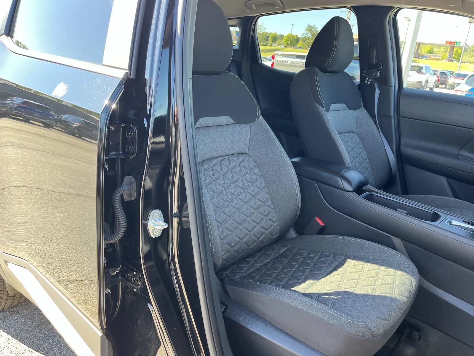 Used 2025 Nissan Kicks SV w/ Illumination Package FWD image 23