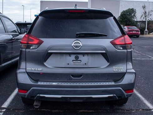 Used 2017 Nissan Rogue SL w/ SL Premium Package image 5