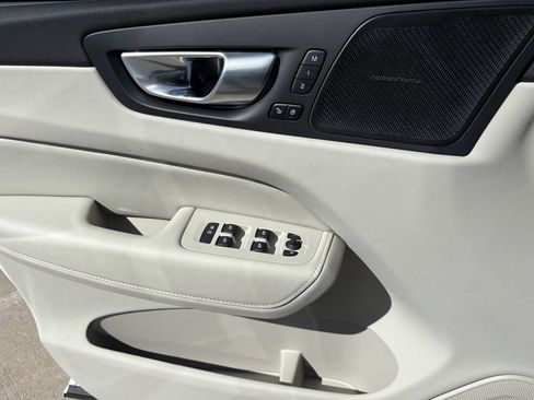 Certified 2024 Volvo XC60 T8 Plus w/ Protection Package Premier image 28