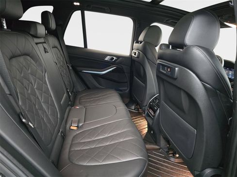 Used 2023 BMW X5 xDrive45e image 14