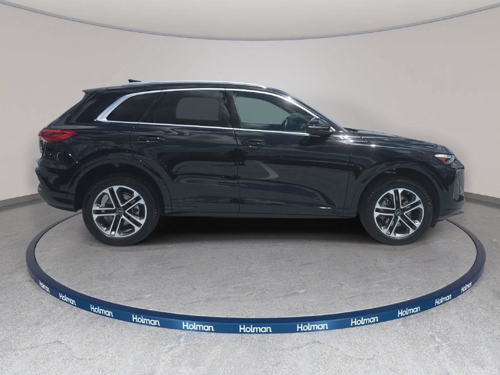 Certified 2025 Audi Q5 Premium w/ Premium Plus AWD/4WD image 4