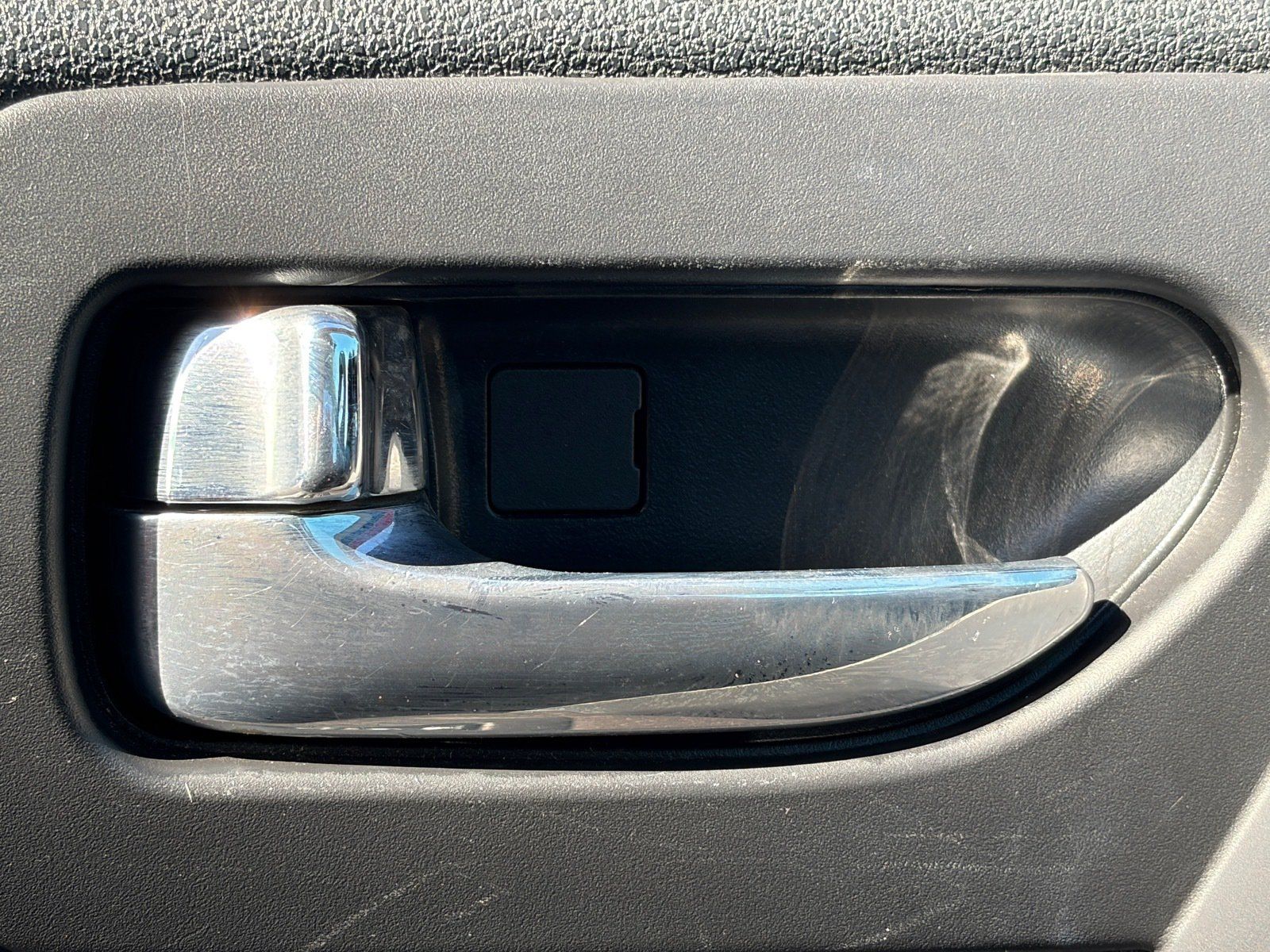 Used 2013 Nissan Rogue S FWD image 17