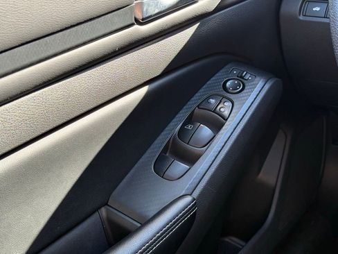 Used 2024 Nissan Altima 2.5 SV image 7