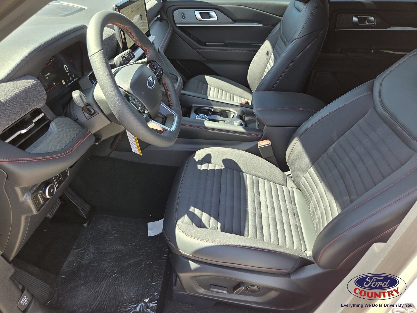 New 2026 Ford Explorer ST-Line w/ ST-Line Street Pack AWD/4WD image 6