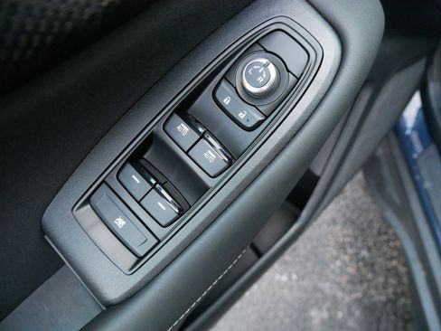 Used 2025 Subaru Outback Premium image 19