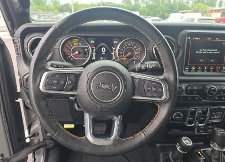 Used 2022 Jeep Wrangler Unlimited Sahara AWD/4WD image 12