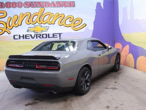 Used 2019 Dodge Challenger R/T w/ Blacktop Package image 8