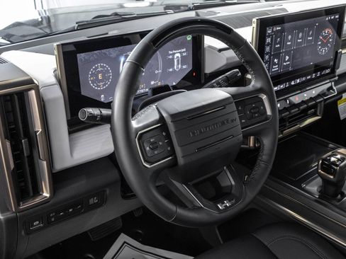 Used 2025 GMC Hummer EV 3X AWD/4WD image 34