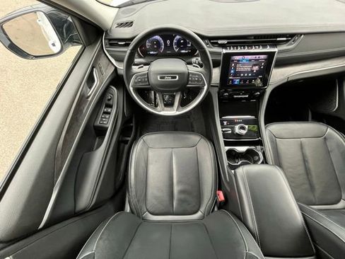 Used 2022 Jeep Grand Cherokee L Limited AWD/4WD image 23