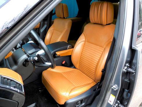 Used 2017 Land Rover Discovery HSE Luxury image 14