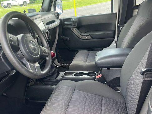Used 2012 Jeep Wrangler Sport AWD/4WD image 10