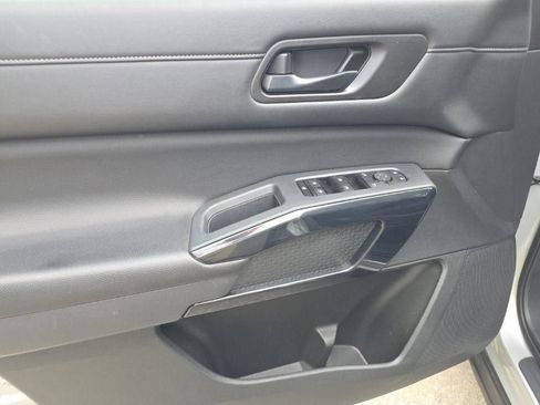Used 2024 Nissan Pathfinder SV AWD/4WD image 15