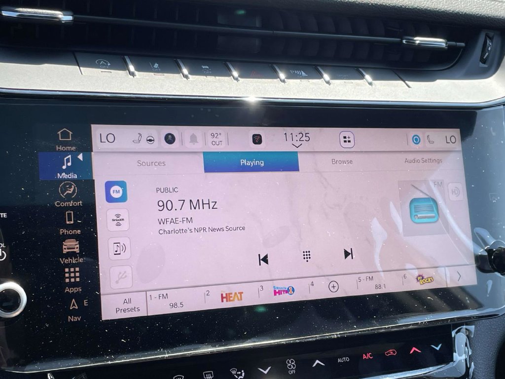 New 2027 Jeep Grand Cherokee Altitude RWD image 35