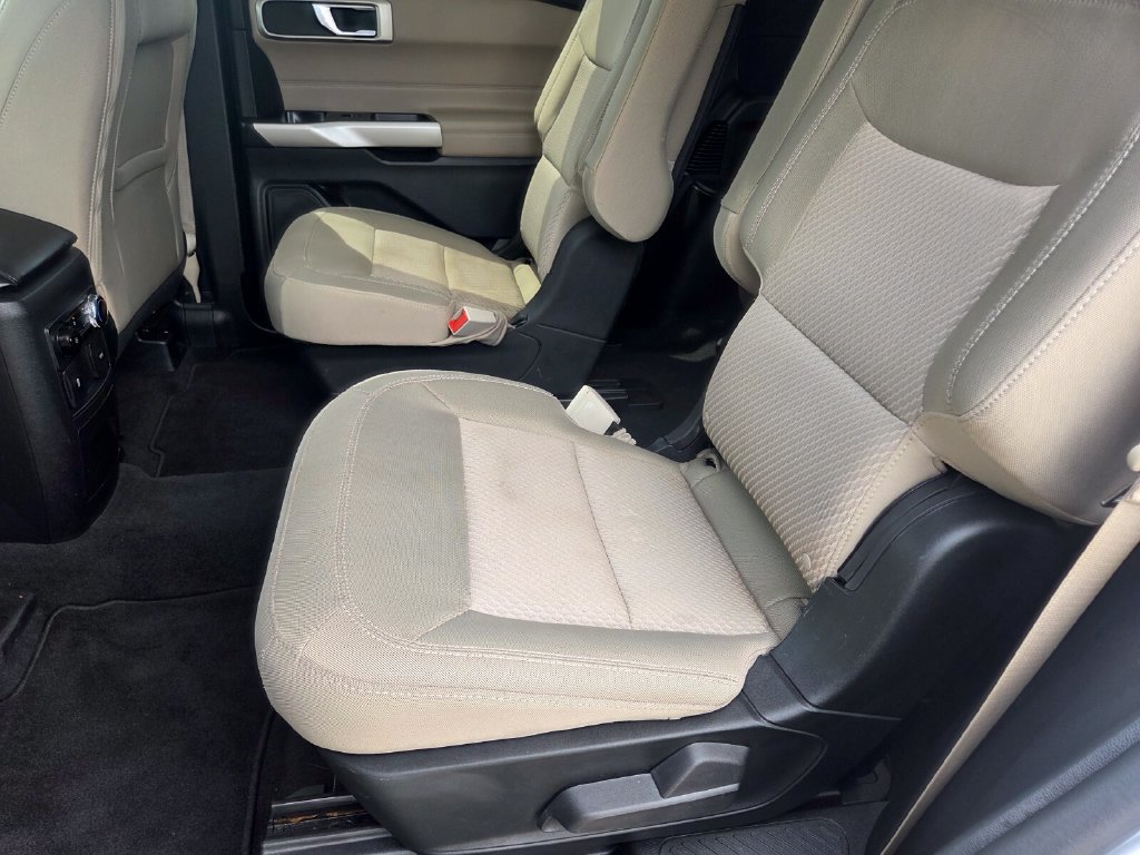 Used 2023 Ford Explorer XLT RWD image 23