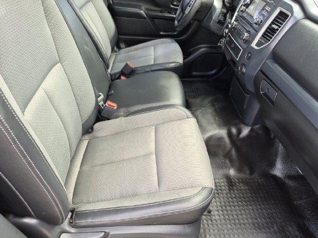 Used 2018 Nissan Titan S AWD/4WD image 19