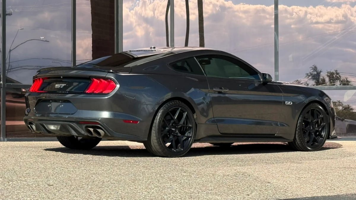 Used 2019 Ford Mustang GT w/ Performance Package - Level 2 RWD image 12