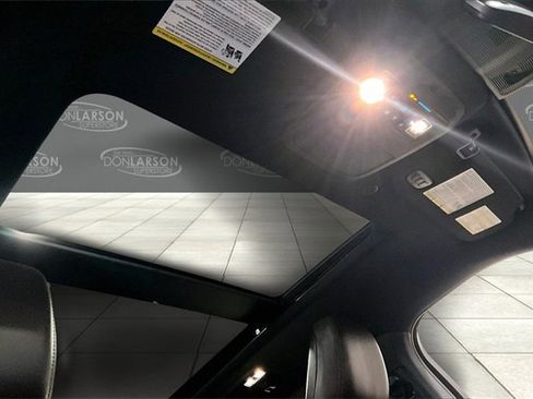 Used 2020 Ford Explorer Platinum w/ Premium Technology Package image 17