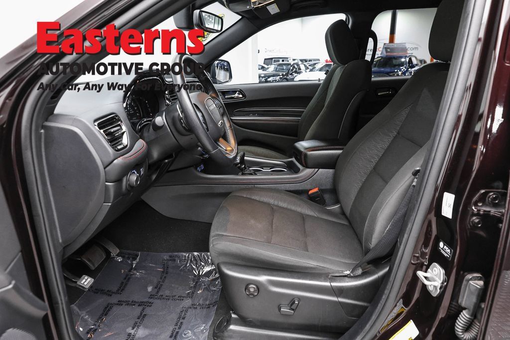 Used 2025 Dodge Durango GT RWD image 14
