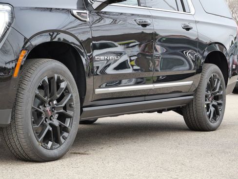 New 2026 GMC Yukon XL Denali w/ Sun & Power Step Package AWD/4WD image 6