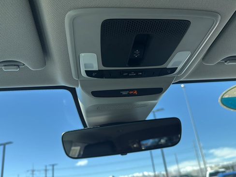 Certified 2025 Honda HR-V EX-L image 38