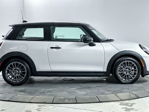 Used 2026 MINI Cooper 2-Door Hardtop FWD image 8