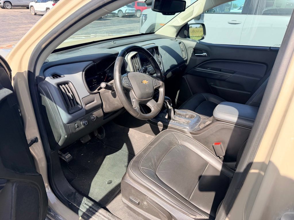 Used 2022 Chevrolet Colorado Z71 AWD/4WD image 8