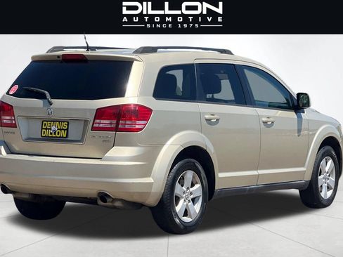 Used 2010 Dodge Journey SXT w/ Flexible Seating Group FWD image 4