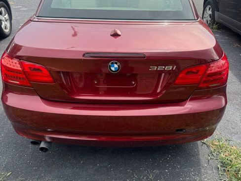Used 2011 BMW 328i Convertible image 7