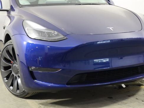 Used 2023 Tesla Model Y Performance AWD/4WD image 46