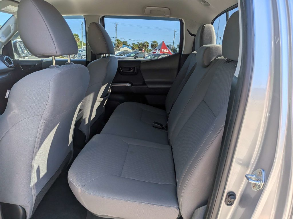 Used 2022 Toyota Tacoma SR5 RWD image 14