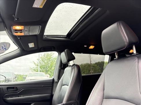 Used 2025 Honda Odyssey Sport-L image 18