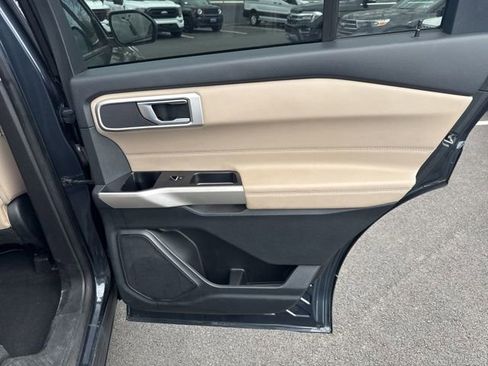 Certified 2022 Ford Explorer XLT w/ Equipment Group 202A AWD/4WD image 14