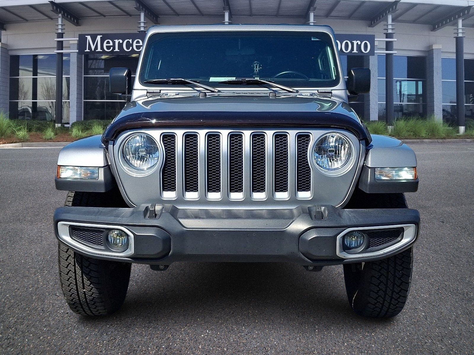 Used 2020 Jeep Wrangler Unlimited Sahara AWD/4WD image 2