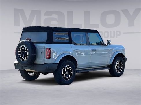 Used 2021 Ford Bronco Outer Banks image 2