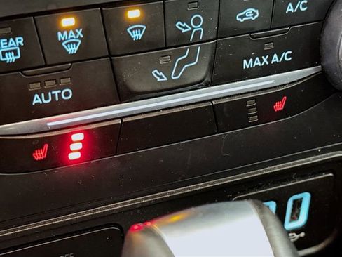 Used 2018 Ford EcoSport Titanium image 25