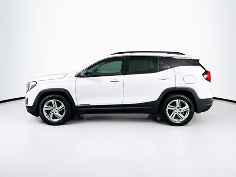 Used 2018 GMC Terrain SLE w/ Driver Convenience Package FWD image 4