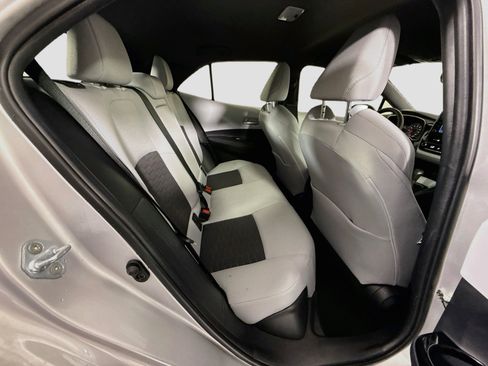 Used 2022 Toyota Corolla SE w/ SE Preferred Package FWD image 27