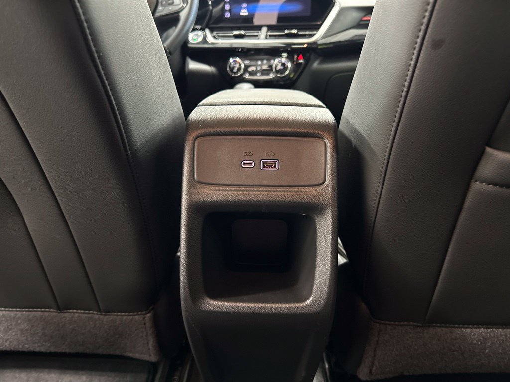 Used 2024 Chevrolet Trax RS w/ Sunroof Package FWD image 26