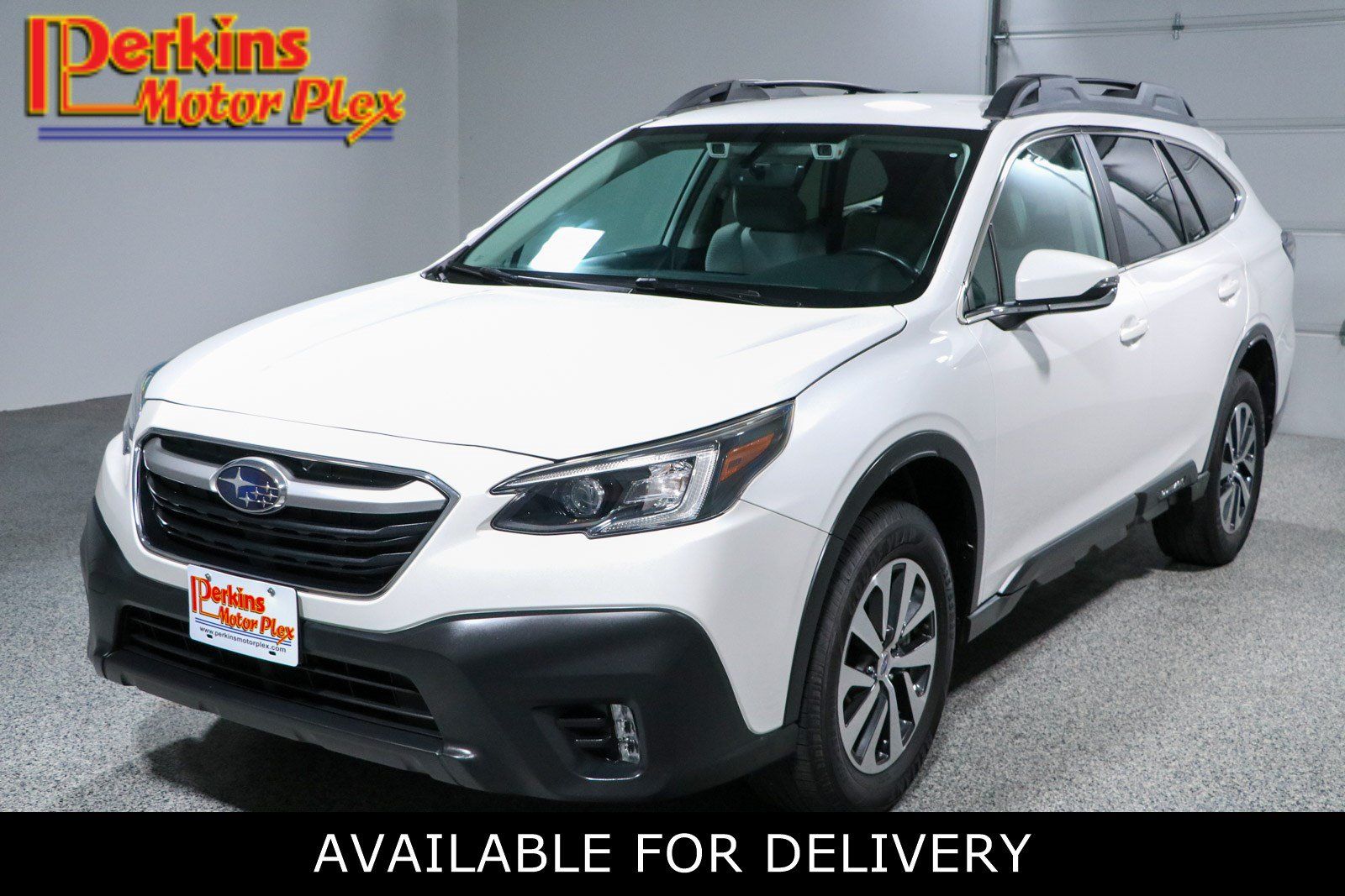 Used 2022 Subaru Outback Premium AWD/4WD image 1