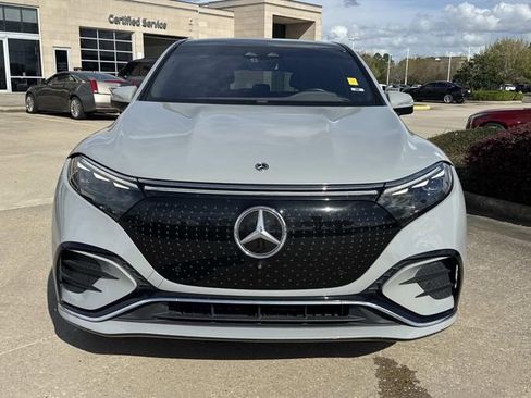 Used 2023 Mercedes-Benz EQS 580 4MATIC SUV image 2