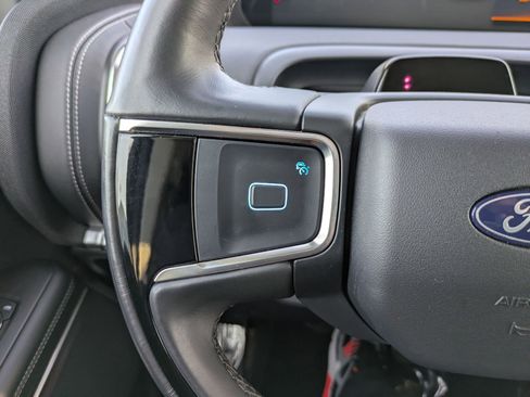 Certified 2025 Ford Expedition Max Platinum image 31